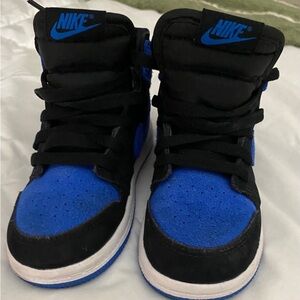 Nike Kids Sneakers in Black and Blue